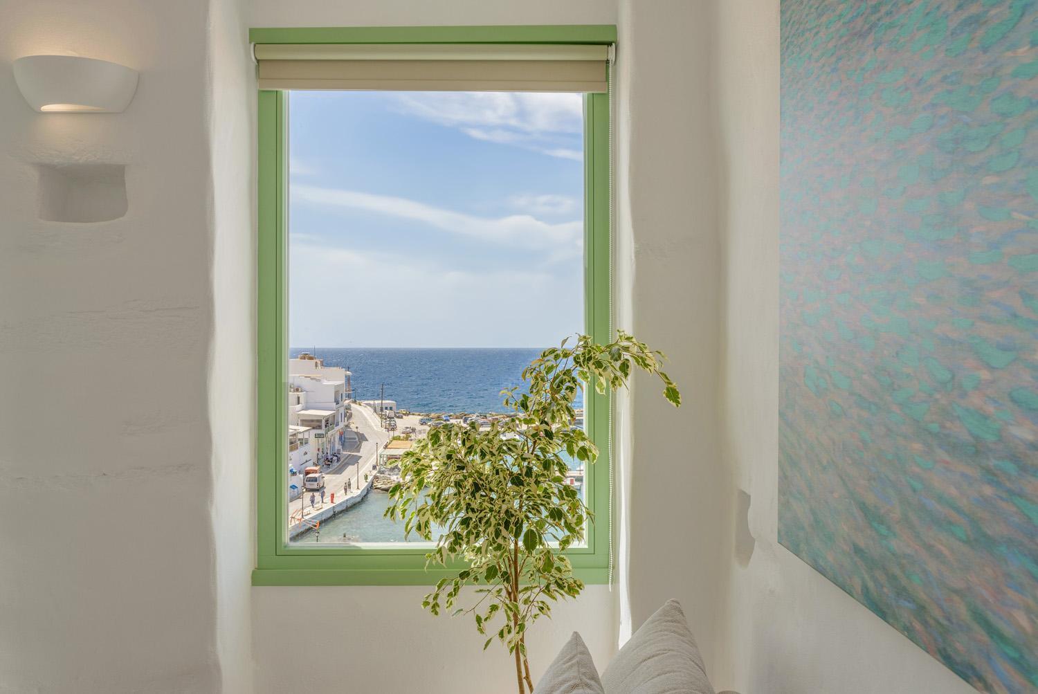 Demilia Luxury Suites Batsi Eksteriør bilde